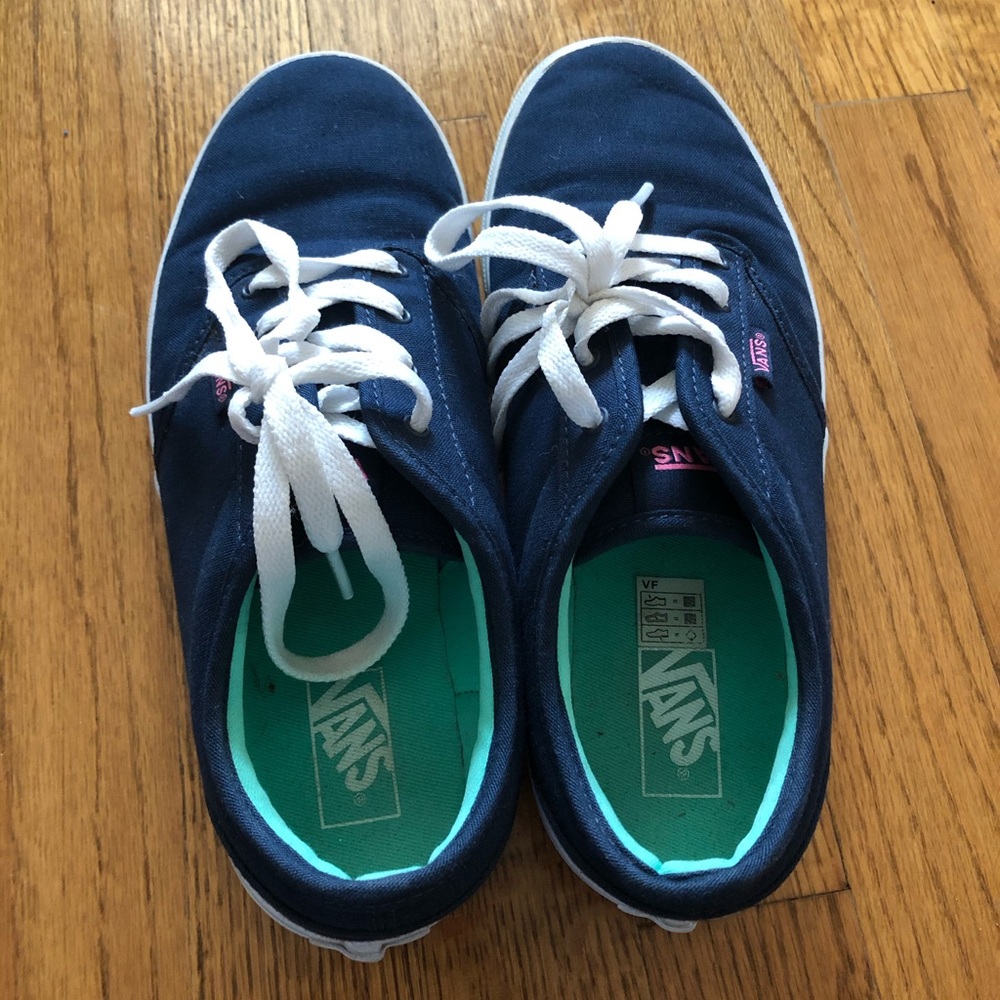 Navy vans